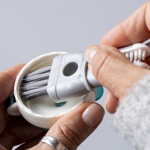 Lekkabox - Lid Cleaning Brush  MiniBrush